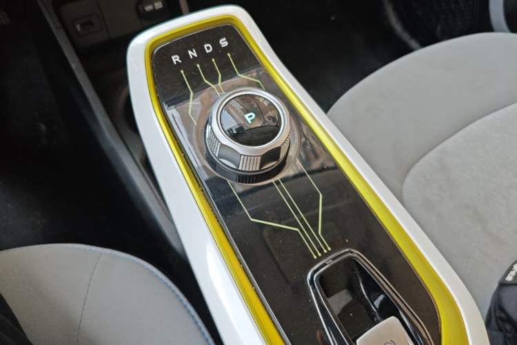 Used CHANGAN Benni E-Star 2020 Xinyue Edition Lithium-NMC Gear Lever