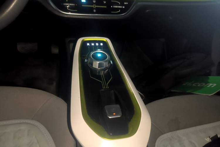 Used CHANGAN Benni E-Star 2020 Xinyue Edition Lithium-NMC Gear Lever