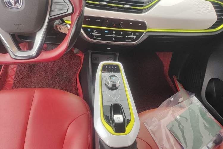 Used CHANGAN Benni E-Star 2020 Heartbeat Edition NMC Lithium Gear Lever