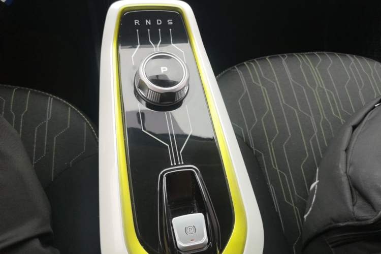 Used CHANGAN Benni E-Star 2020 Heartbeat Edition NMC Lithium Gear Lever