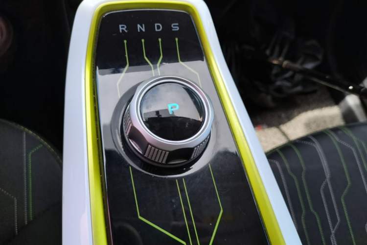 Used CHANGAN Benni E-Star 2020 Heartbeat Edition NMC Lithium Gear Lever