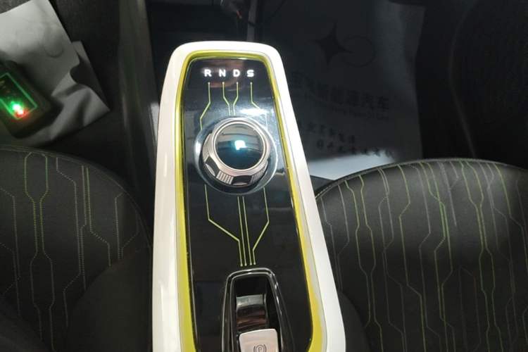 Used CHANGAN Benni E-Star 2020 Heartbeat Edition NMC Lithium Gear Lever