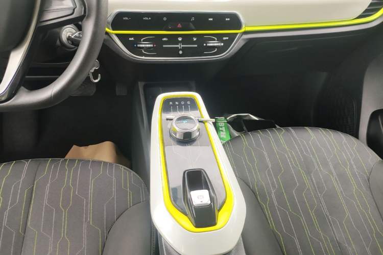 Used CHANGAN Benni E-Star 2020 Heartbeat Edition NMC Lithium Gear Lever