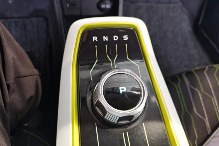 Used CHANGAN Benni E-Star 2020 Heartbeat Edition NMC Lithium Gear Lever