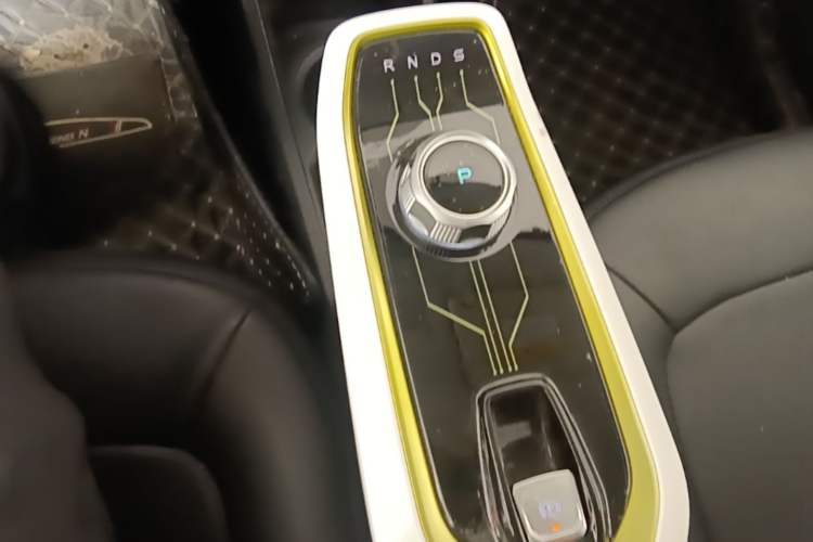 Used CHANGAN Benni E-Star 2020 Heart Edition Lithium Iron Phosphate (31.18 kWh) Gear Lever