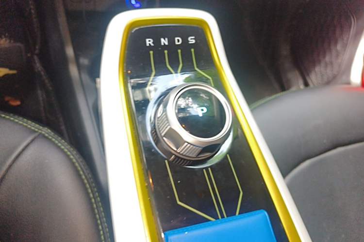 Used CHANGAN Benni E-Star 2020 Xinyue Edition Lithium Iron Phosphate (31.18 kWh) Gear Lever