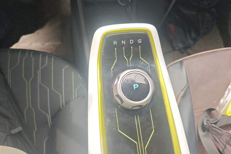 Used CHANGAN Benni E-Star 2020 Xinyue Edition Lithium-NMC Gear Lever