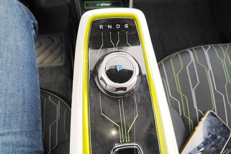Used CHANGAN Benni E-Star 2020 Heartbeat Edition NMC Lithium Gear Lever