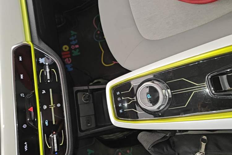 Used CHANGAN Benni E-Star 2020 Heartbeat Edition NMC Lithium Gear Lever