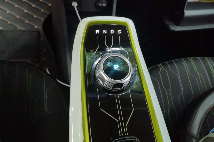 Used CHANGAN Benni E-Star 2020 Heartbeat Edition NMC Lithium Gear Lever