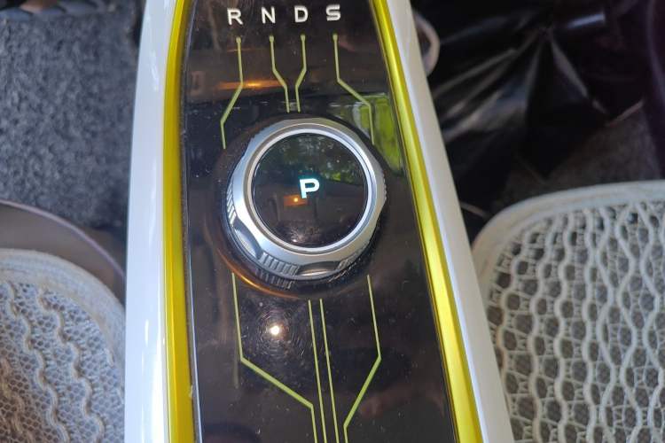 Used CHANGAN Benni E-Star 2020 Heartbeat Edition NMC Lithium Gear Lever