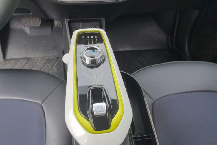 Used CHANGAN Benni E-Star 2020 Xinyue Edition Lithium Iron Phosphate (31.95 kWh) Gear Lever