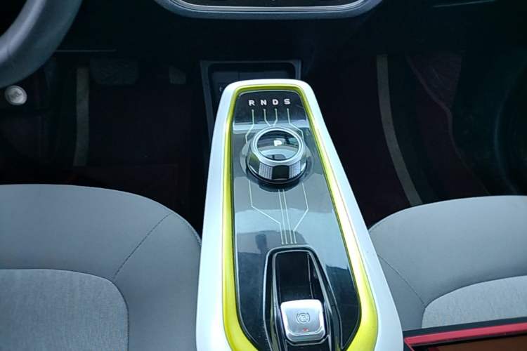 Used CHANGAN Benni E-Star 2020 Heart Edition Lithium Iron Phosphate (31.95 kWh) Gear Lever