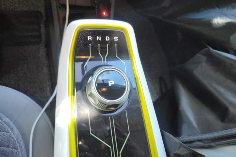 Used CHANGAN Benni E-Star 2020 Heartbeat Edition NMC Lithium Gear Lever