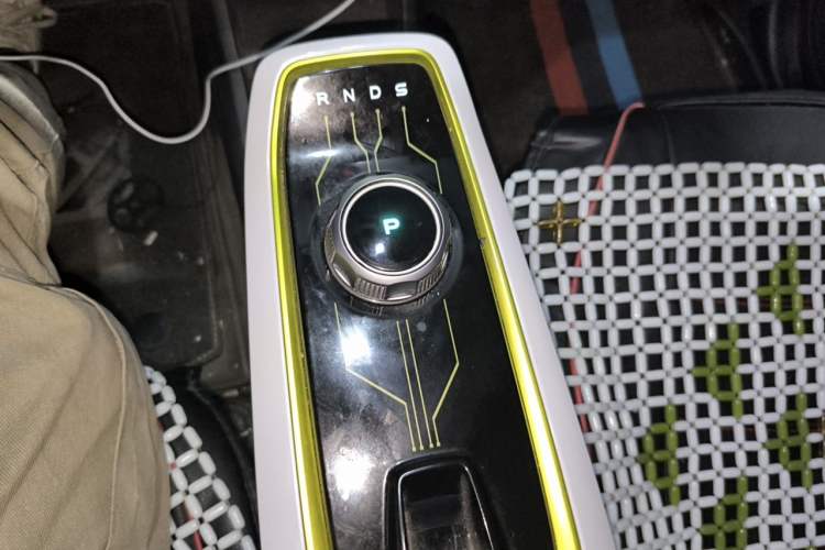 Used CHANGAN Benni E-Star 2020 Xinyue Edition Lithium-NMC Gear Lever