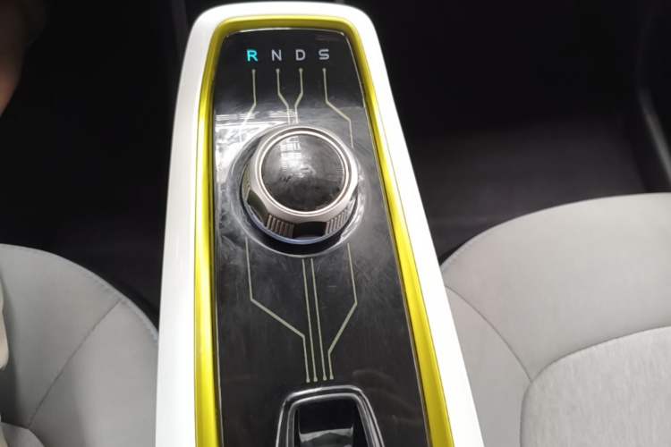 Used CHANGAN Benni E-Star 2020 Xinyue Edition Lithium-NMC Gear Lever