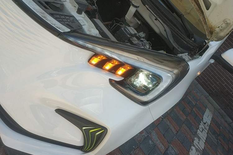 Used CHANGAN Benni E-Star 2020 Heartbeat Edition NMC Lithium Left Front Headlight