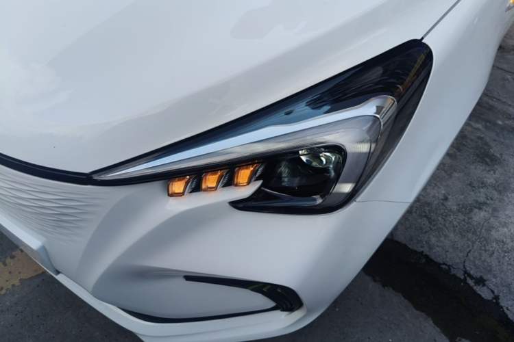 Used CHANGAN Benni E-Star 2020 Xinyue Edition Lithium-NMC Left Front Headlight
