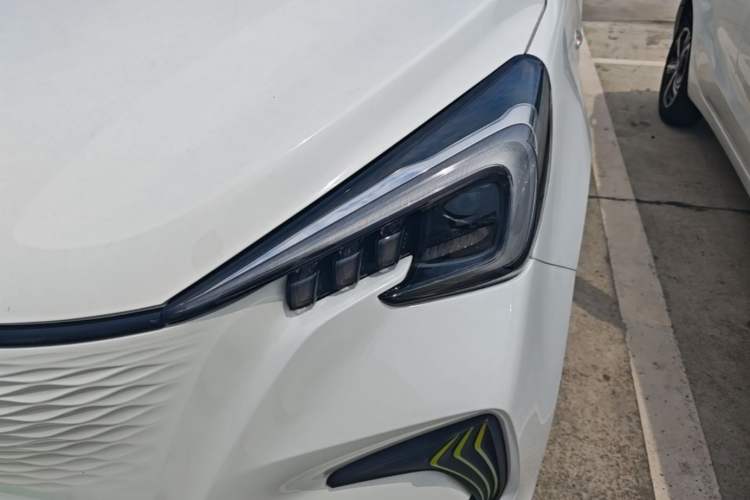 Used CHANGAN Benni E-Star 2020 Heartbeat Edition NMC Lithium Left Front Headlight