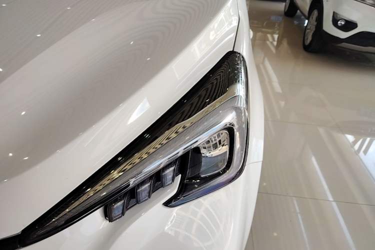 Used CHANGAN Benni E-Star 2020 Xinyue Edition Lithium Iron Phosphate (31.18 kWh) Left Front Headlight
