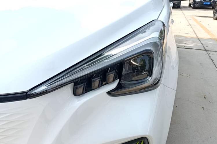 Used CHANGAN Benni E-Star 2020 Heartbeat Edition NMC Lithium Left Front Headlight