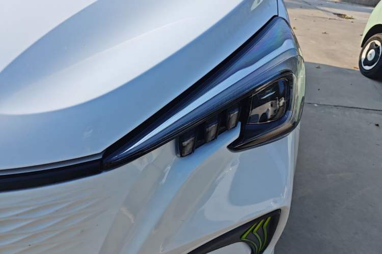 Used CHANGAN Benni E-Star 2020 Xinyue Edition Lithium Iron Phosphate (31.18 kWh) Left Front Headlight