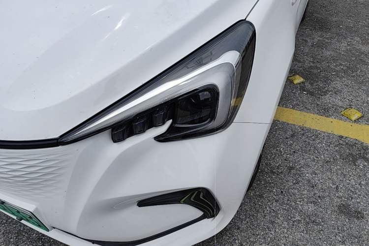Used CHANGAN Benni E-Star 2020 Heartbeat Edition NMC Lithium Left Front Headlight