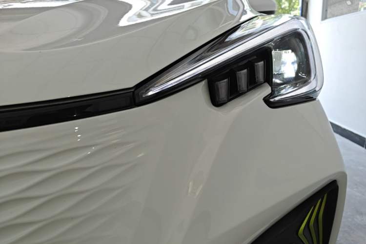 Used CHANGAN Benni E-Star 2020 Heartbeat Edition NMC Lithium Left Front Headlight