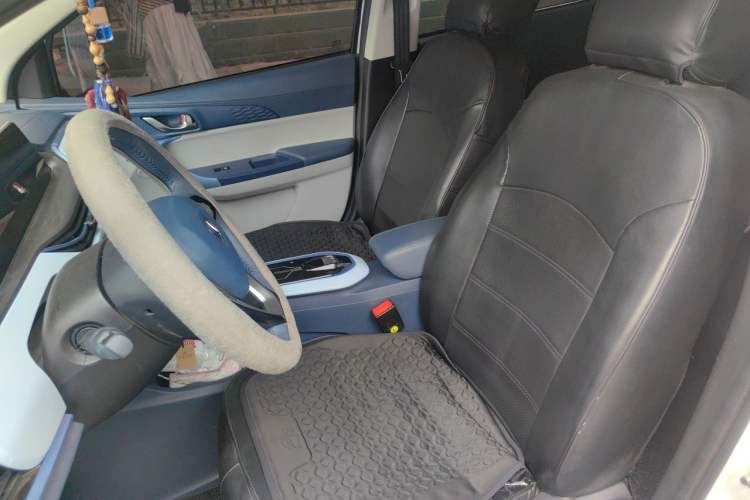 Used CHANGAN Benni E-Star 2020 Heart Edition Lithium Iron Phosphate (31.95 kWh) Left Front Seat