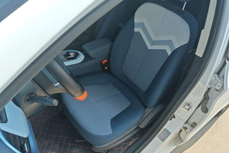 Used CHANGAN Benni E-Star 2020 Heart Edition Lithium Iron Phosphate (31.18 kWh) Left Front Seat