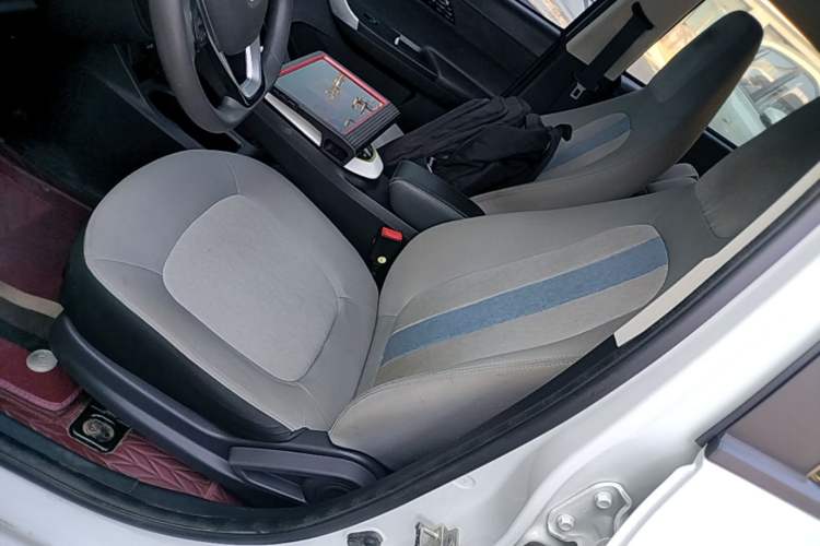 Used CHANGAN Benni E-Star 2020 Heart Edition Lithium Iron Phosphate (31.95 kWh) Left Front Seat