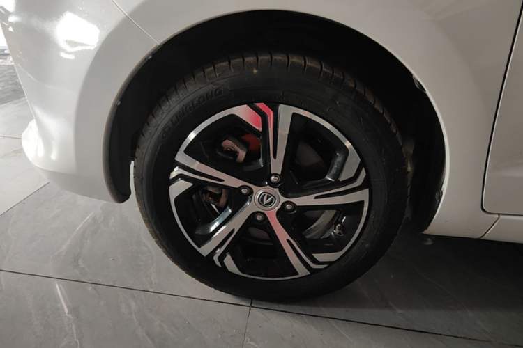 Used CHANGAN Benni E-Star 2020 Heartbeat Edition NMC Lithium Left Front Wheel Hub