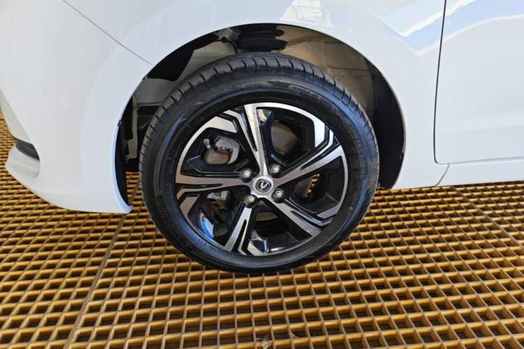 Used CHANGAN Benni E-Star 2020 Xinyue Edition Lithium-NMC Left Front Wheel Hub