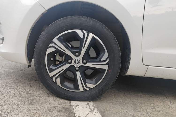 Used CHANGAN Benni E-Star 2020 Heartbeat Edition NMC Lithium Left Front Wheel Hub