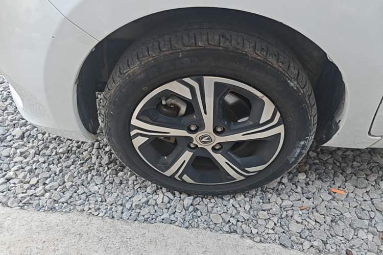 Used CHANGAN Benni E-Star 2020 Xinyue Edition Lithium Iron Phosphate (31.18 kWh) Left Front Wheel Hub