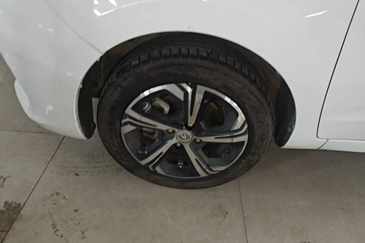 Used CHANGAN Benni E-Star 2020 Heart Edition Lithium Iron Phosphate (31.18 kWh) Left Front Wheel Hub