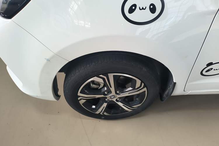 Used CHANGAN Benni E-Star 2020 Heart Edition Lithium Iron Phosphate (31.18 kWh) Left Front Wheel Hub