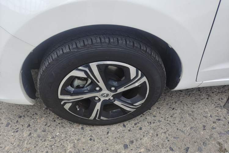 Used CHANGAN Benni E-Star 2020 Heartbeat Edition NMC Lithium Left Front Wheel Hub