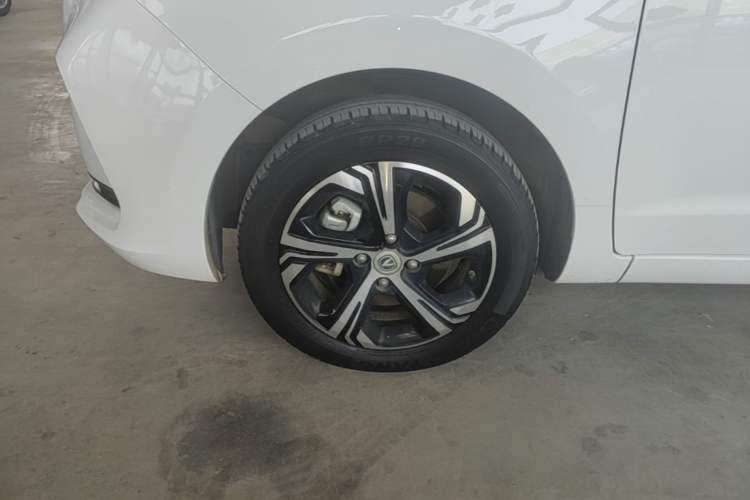Used CHANGAN Benni E-Star 2020 Heart Edition Lithium Iron Phosphate (31.18 kWh) Left Front Wheel Hub
