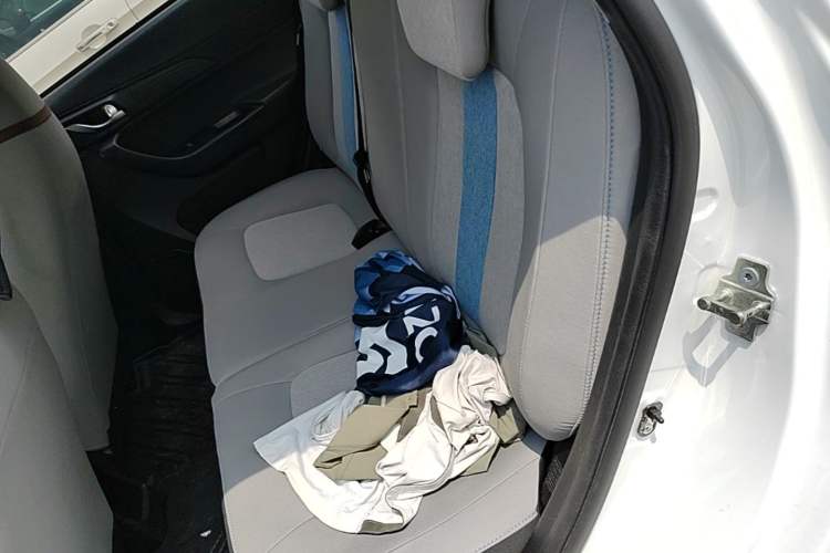 Used CHANGAN Benni E-Star 2020 Xinyue Edition Lithium Iron Phosphate (31.18 kWh) Left Rear Seat