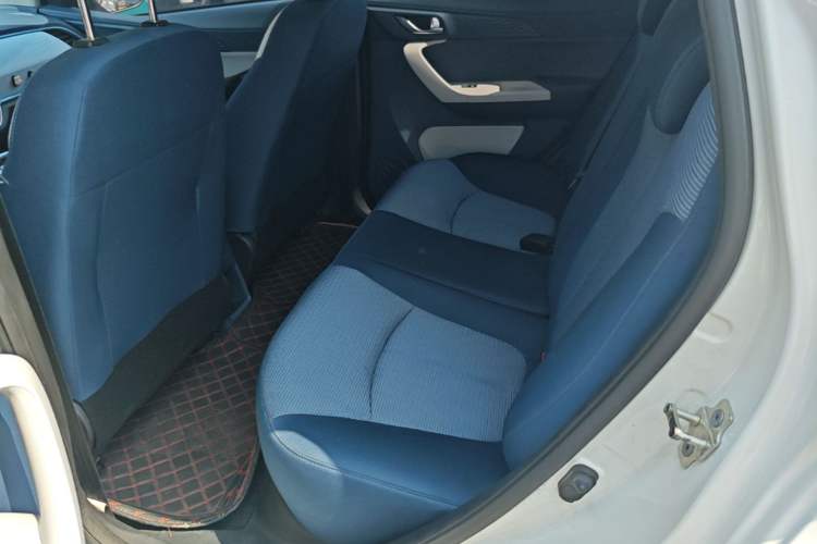 Used CHANGAN Benni E-Star 2020 Heart Edition Lithium Iron Phosphate (31.18 kWh) Left Rear Seat