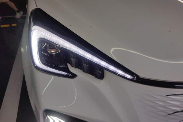 Used CHANGAN Benni E-Star 2020 Heartbeat Edition NMC Lithium Right Front Headlight