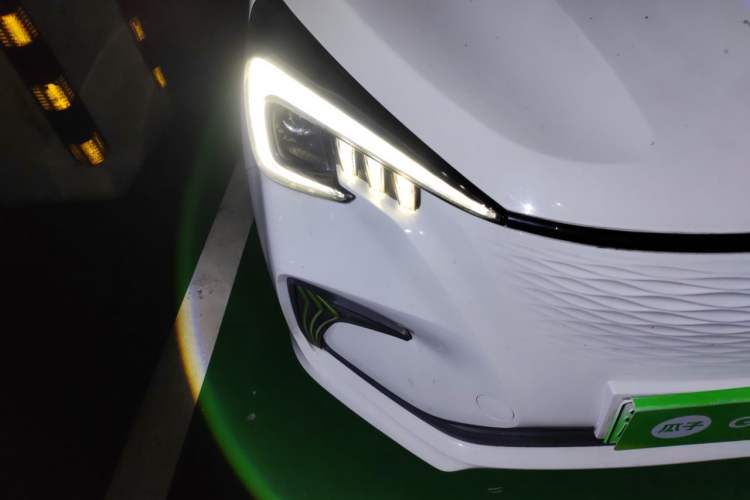 Used CHANGAN Benni E-Star 2020 Xinyue Edition Lithium-NMC Right Front Headlight