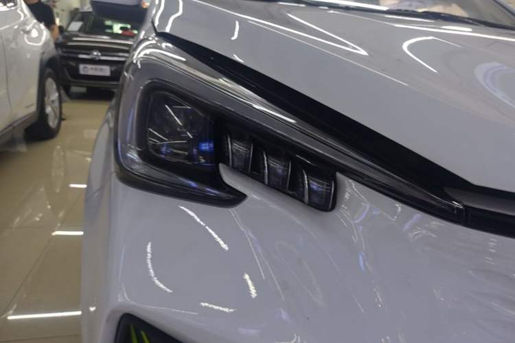 Used CHANGAN Benni E-Star 2020 Xinyue Edition Lithium-NMC Right Front Headlight