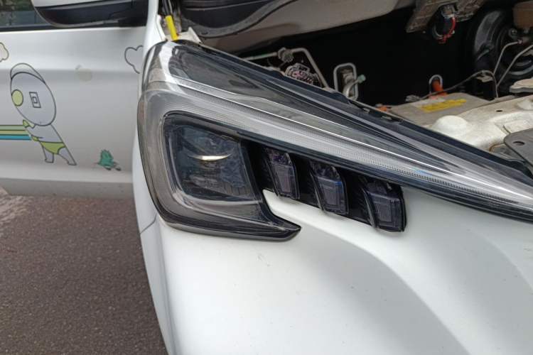 Used CHANGAN Benni E-Star 2020 Heart Edition Lithium Iron Phosphate (31.18 kWh) Right Front Headlight