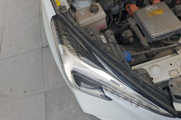 Used CHANGAN Benni E-Star 2020 Xinyue Edition Lithium Iron Phosphate (31.95 kWh) Right Front Headlight