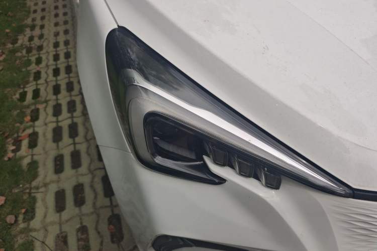 Used CHANGAN Benni E-Star 2020 Xinyue Edition Lithium-NMC Right Front Headlight
