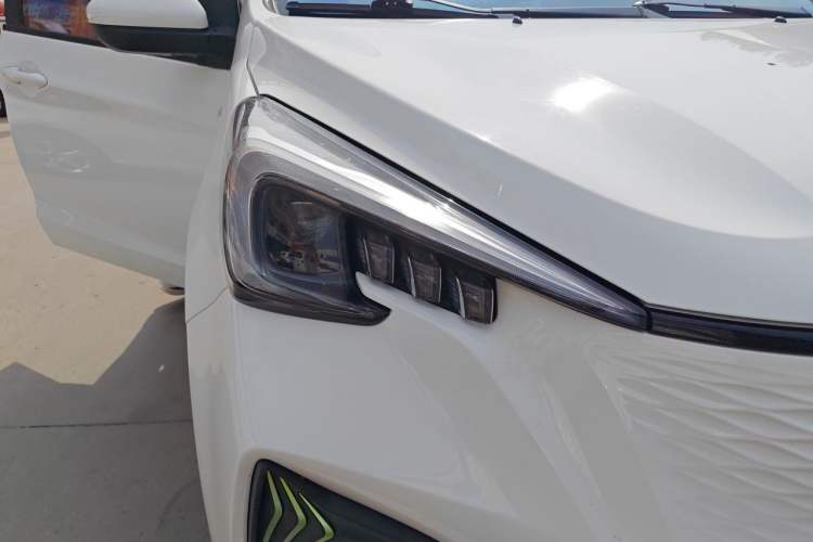 Used CHANGAN Benni E-Star 2020 Xinyue Edition Lithium-NMC Right Front Headlight