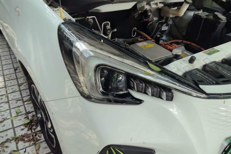 Used CHANGAN Benni E-Star 2020 Heartbeat Edition NMC Lithium Right Front Headlight