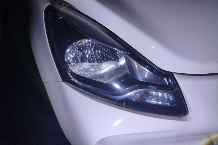 Used CHANGAN Benni E-Star 2020 Heart Edition Lithium Iron Phosphate (31.18 kWh) Right Front Headlight